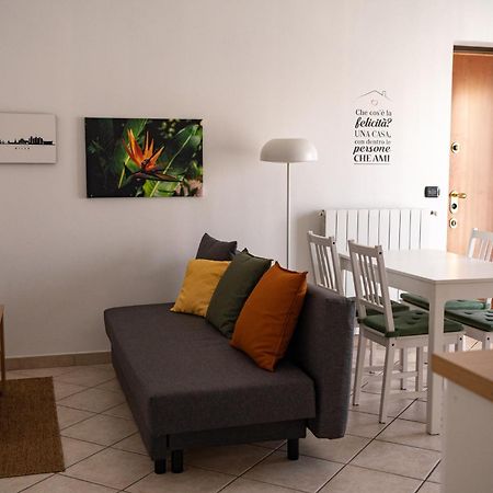 Appartamento Zenaup Saronno Luaran gambar